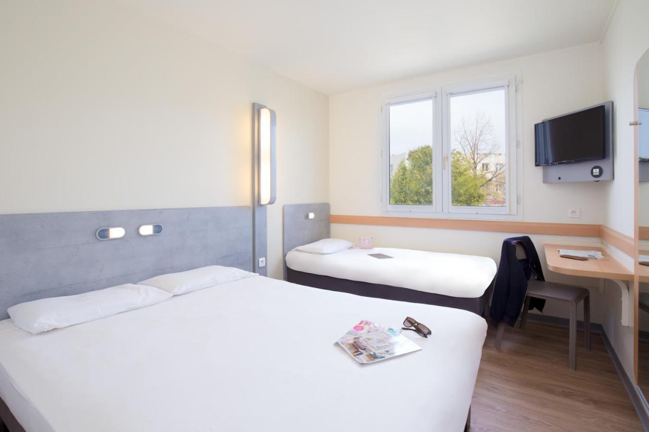ibis budget Aubagne Paluds Agora Bagian luar foto